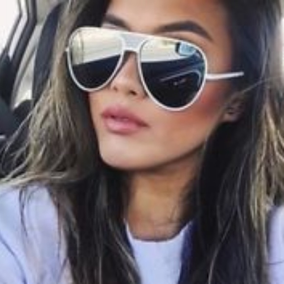 QUAY // ltd ed kylie jenner collab white glam oversized retro-chic aviators - Picture 11 of 16